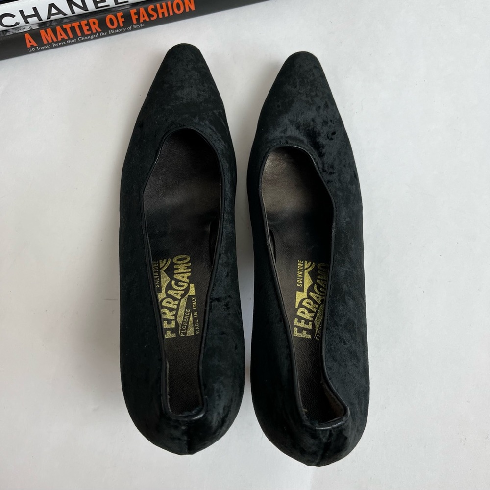 Vintage Salvatore Ferragamo Heels Velvet Evening Pumps - Picture 9 of 14
